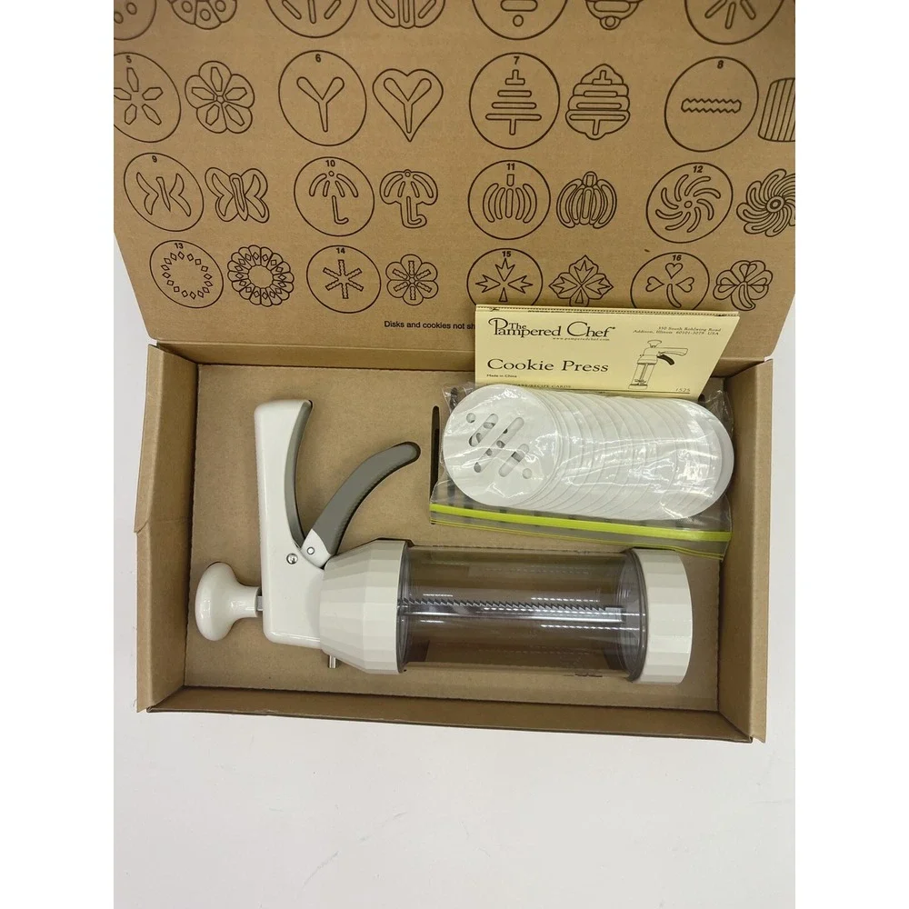 The Pampered Chef Cookie Press 1525 With 16 Cookie‎ Discs Designs